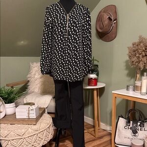 Black and White Polka Dot Blouse with Zipper poured With Dress black pants
